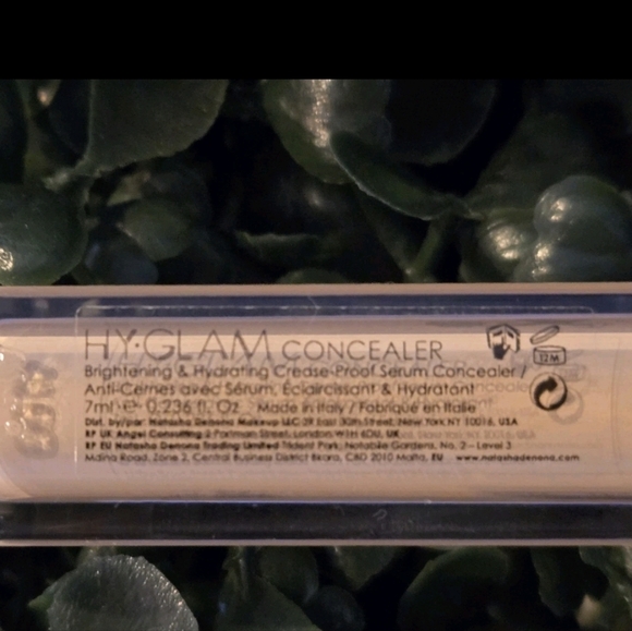 Natasha Denona Hy Glam Brightening Hydrating Concealer In YP3 7ml NWB - Picture 3 of 3